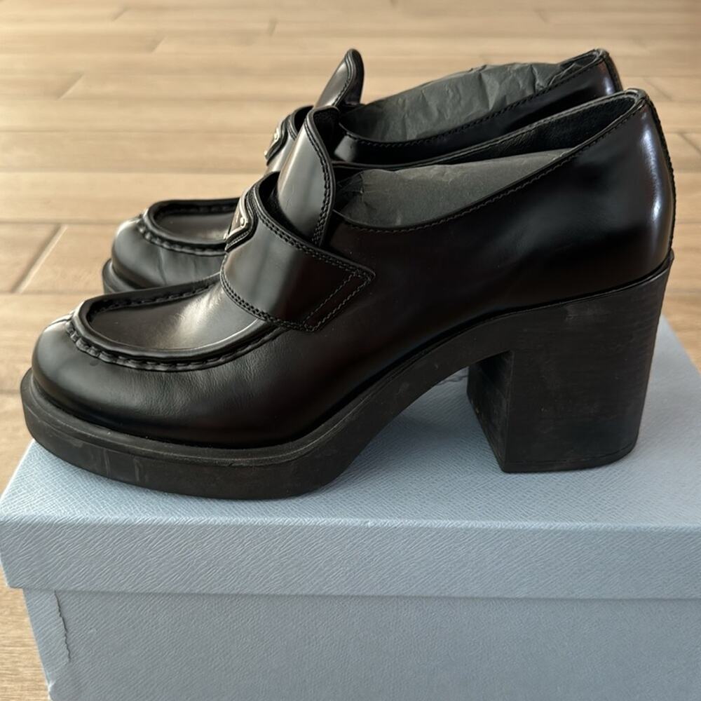 Prada Chocolate Brushed Black Leather Heeled Loafers Size: 40 - Picture 10 of 14